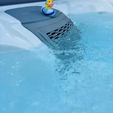 St Oswalds Estate Деревянный коттедж Уитби